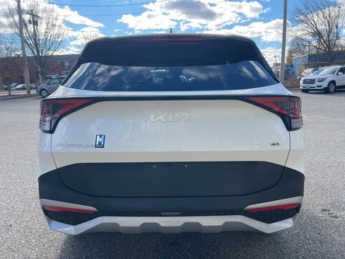 Certified 2023 Kia Sportage LX image 4