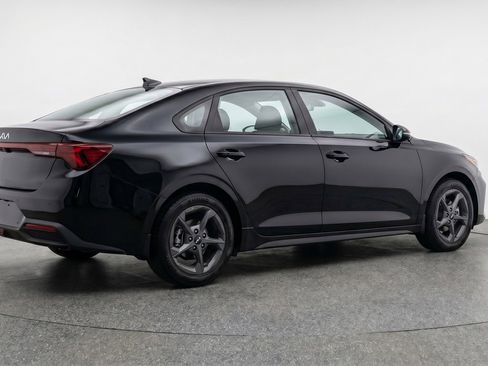 Used 2025 Kia K4 LXS FWD image 9