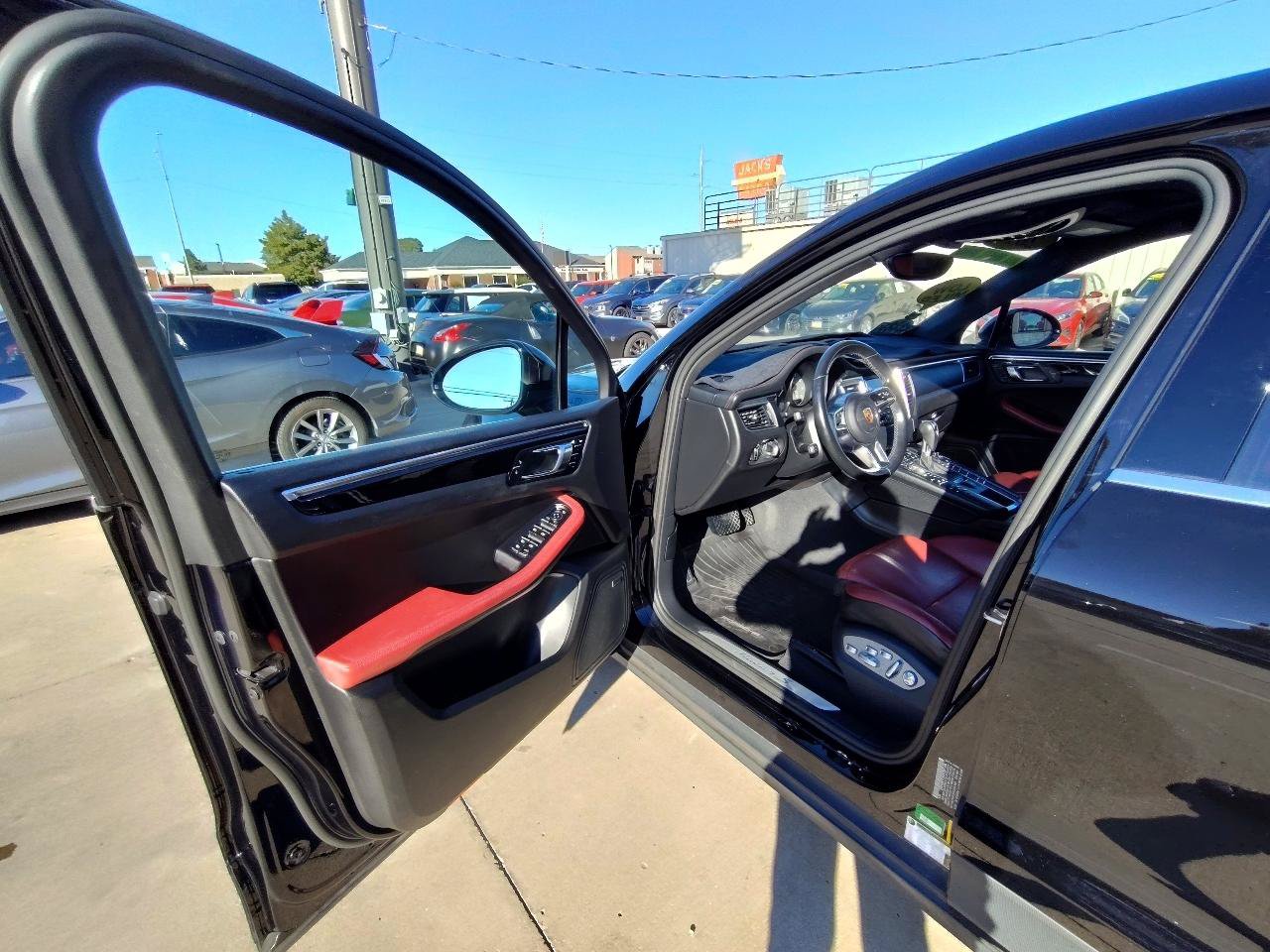 Used 2016 Porsche Macan S AWD/4WD image 14