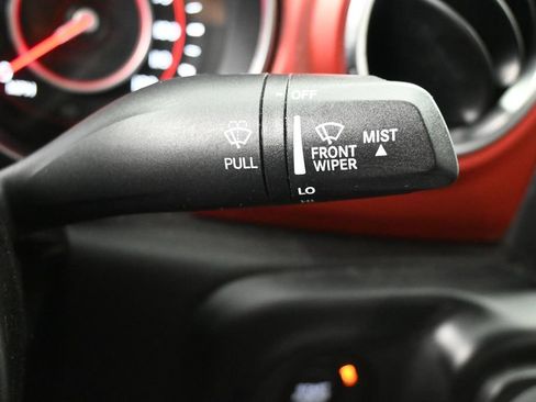 Used 2021 Jeep Gladiator Rubicon AWD/4WD image 17