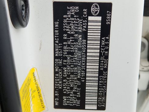 Used 2011 Toyota Camry LE image 25