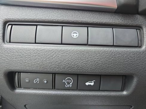 Certified 2026 Nissan Rogue SV FWD image 25