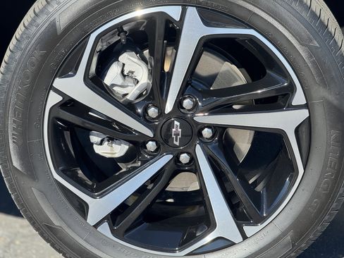 Certified 2023 Chevrolet TrailBlazer RS w/ Sun and Liftgate Package image 8