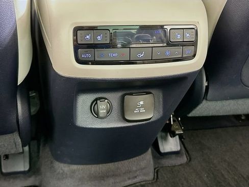 Used 2023 Hyundai Palisade Calligraphy w/ Cargo Package FWD image 13