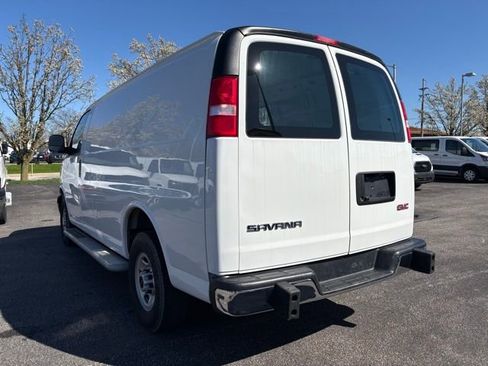 Used 2024 GMC Savana 2500 w/ Driver Convenience Package RWD image 3