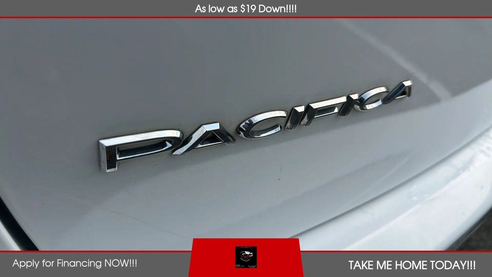 Used 2017 Chrysler Pacifica Touring-L FWD image 23