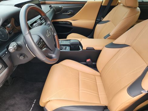 Used 2022 Lexus ES 300h Ultra Luxury image 36