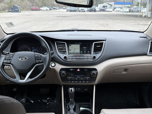 Used 2017 Hyundai Tucson Limited image 32
