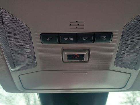 Used 2024 Toyota RAV4 XLE image 33