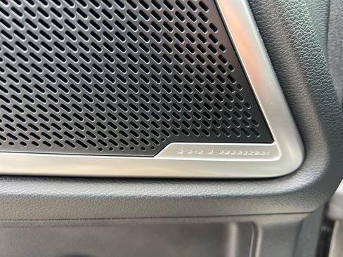 Used 2025 Kia Telluride EX w/ EX Captain's Chair Package FWD image 28