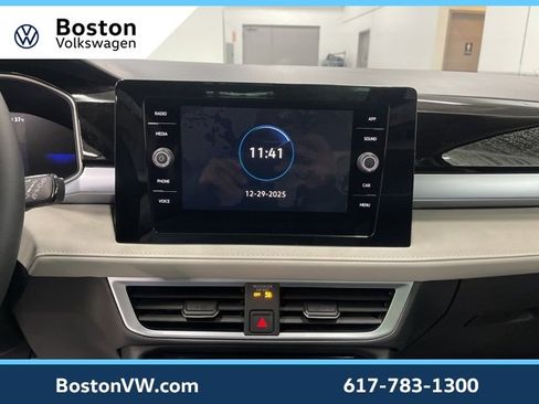 New 2026 Volkswagen Taos SE image 19