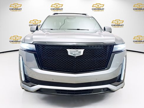Used 2022 Cadillac Escalade ESV Sport Platinum w/ LPO, ONYX Package AWD/4WD image 2