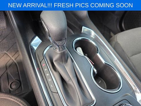 Used 2023 Chevrolet Traverse LT FWD image 12