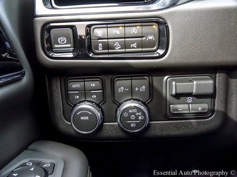 New 2026 GMC Yukon Elevation image 19