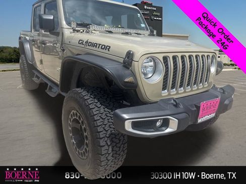 Used 2020 Jeep Gladiator Overland w/ Popular Equipment Package AWD/4WD image 7