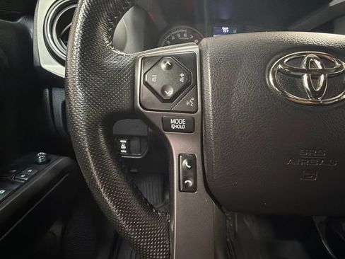 Used 2021 Toyota Tacoma TRD Sport w/ Technology Package AWD/4WD image 15