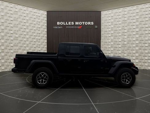Certified 2024 Jeep Gladiator Rubicon image 12