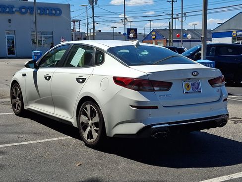 Used 2020 Kia Optima S FWD image 3