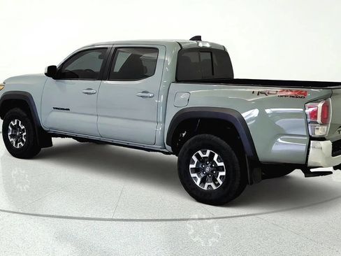 Used 2023 Toyota Tacoma TRD Off-Road AWD/4WD image 4