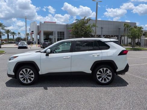 Certified 2021 Toyota RAV4 XLE Premium FWD image 7