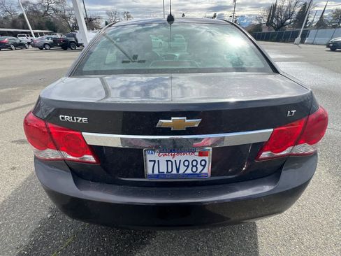 Used 2015 Chevrolet Cruze LT w/ Technology Package image 5