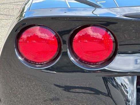 Used 2005 Chevrolet Corvette Convertible w/ Preferred Equipment Group RWD image 44