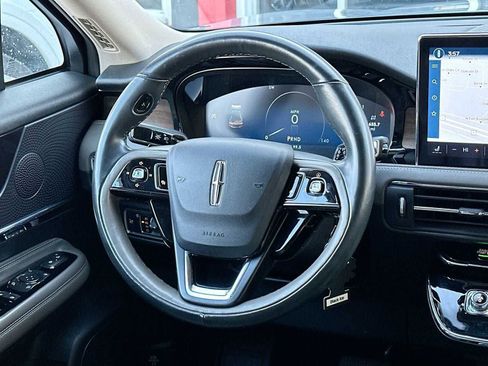 Used 2023 Lincoln Corsair Reserve image 27