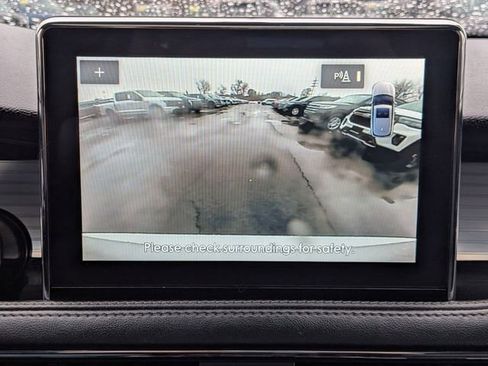 Used 2021 Lincoln Corsair Standard w/ Premium Package image 12