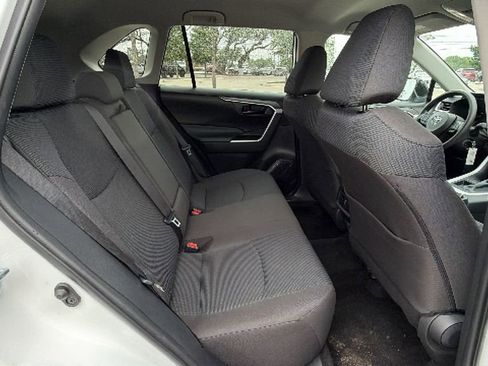 Certified 2025 Toyota RAV4 LE FWD image 38