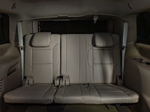 Used 2017 GMC Yukon Denali w/ Open Road Package AWD/4WD image 24