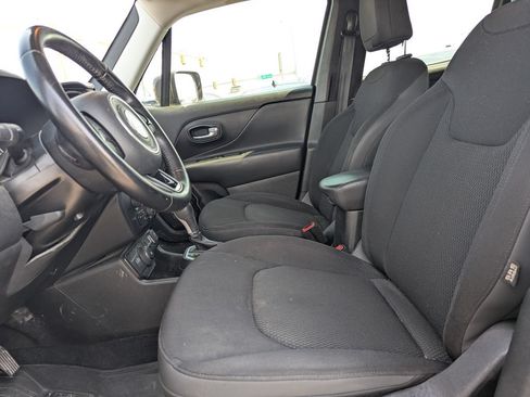 Used 2020 Jeep Renegade Altitude AWD/4WD image 25