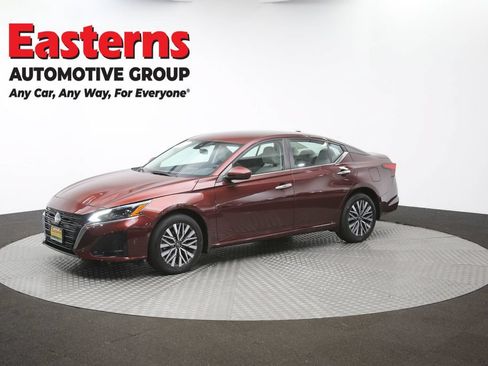 Used 2023 Nissan Altima 2.5 SV AWD/4WD image 56