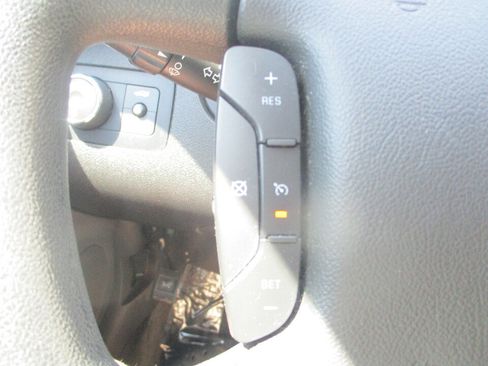 Used 2011 Chevrolet Impala LS FWD image 31