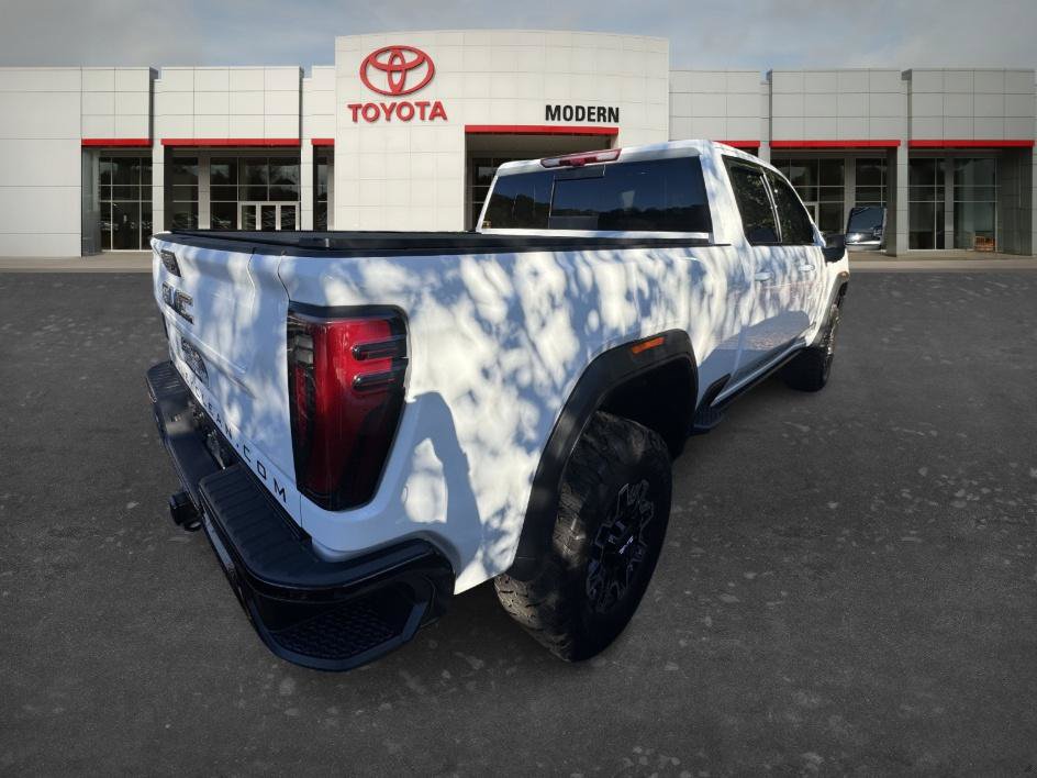 Used 2025 GMC Sierra 2500 AT4X AWD/4WD image 6
