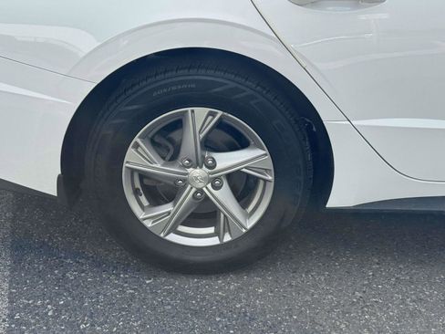 Used 2023 Hyundai Sonata SE FWD image 5