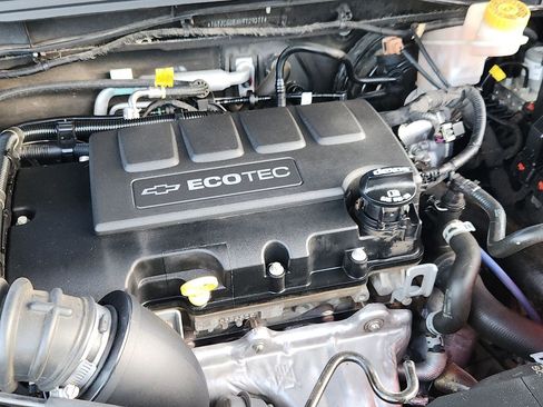 Used 2017 Chevrolet Sonic LT w/ Fun and Sun Package image 27