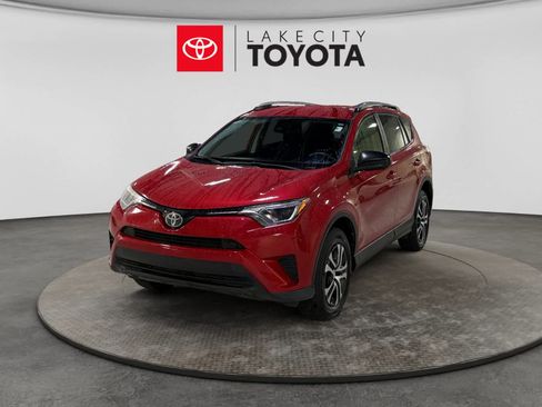 Used 2017 Toyota RAV4 LE FWD image 1