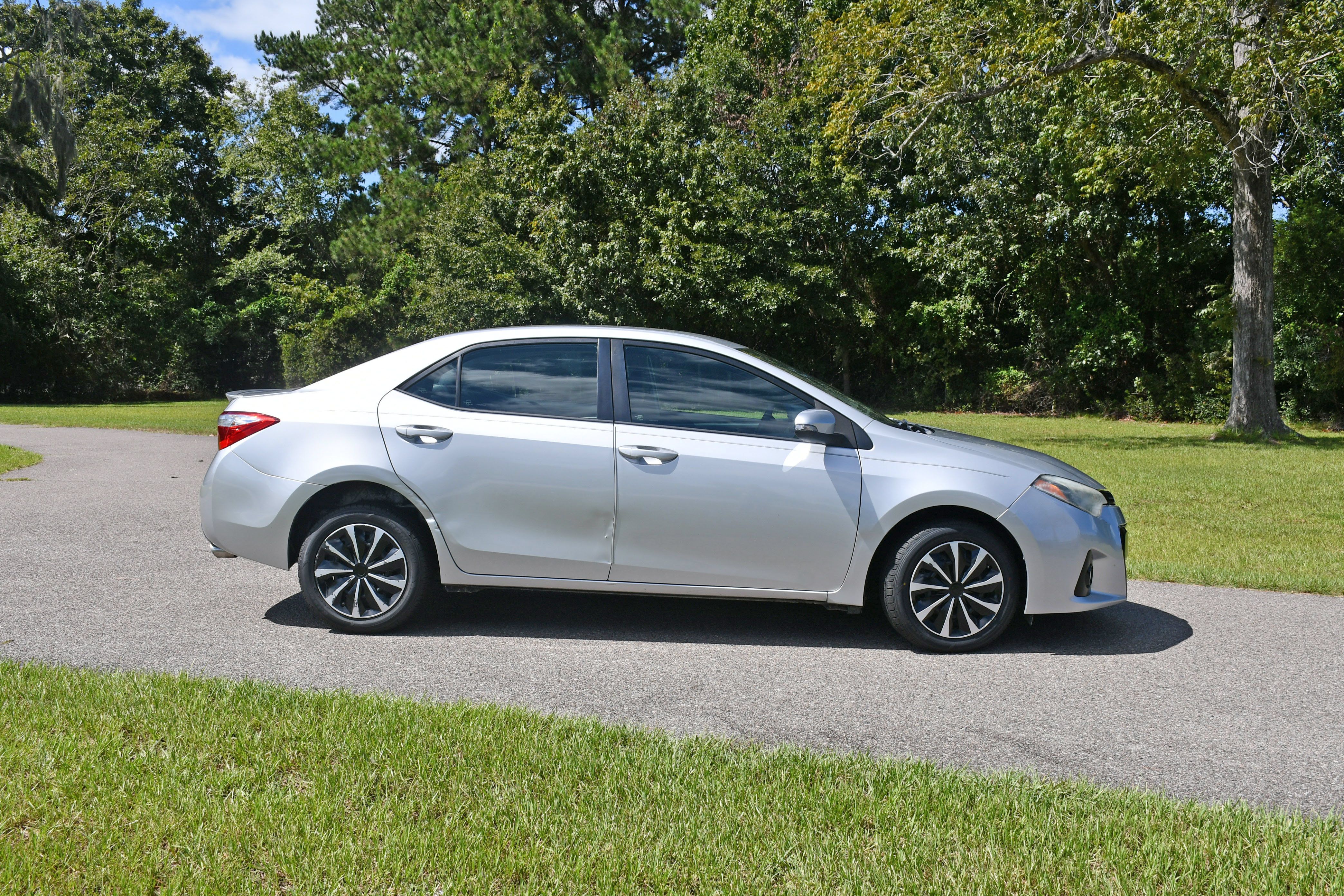 Used 2016 Toyota Corolla S FWD image 5