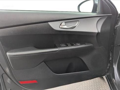 Used 2024 Kia Forte LXS FWD image 13