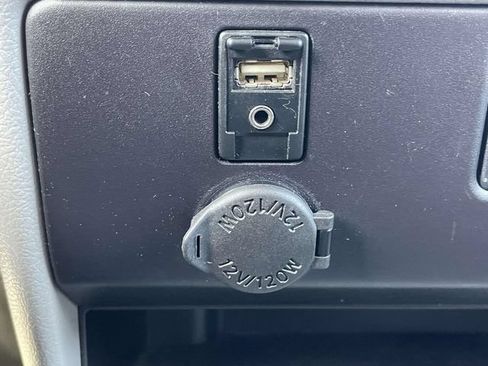 Used 2017 Toyota Sienna LE FWD image 27