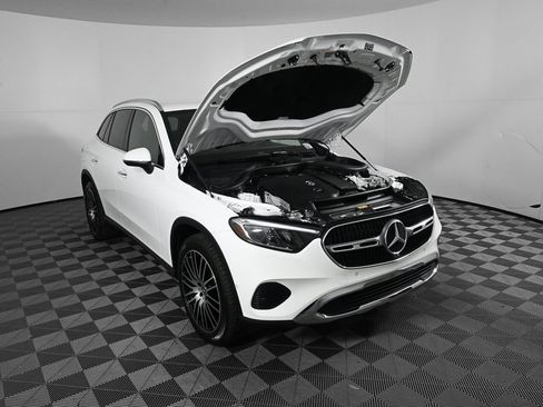 Certified 2025 Mercedes-Benz GLC 300 GLC 300 image 32