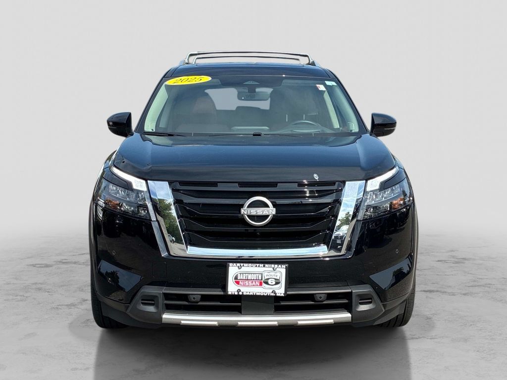 Certified 2025 Nissan Pathfinder Platinum w/ Cargo Package AWD/4WD image 2