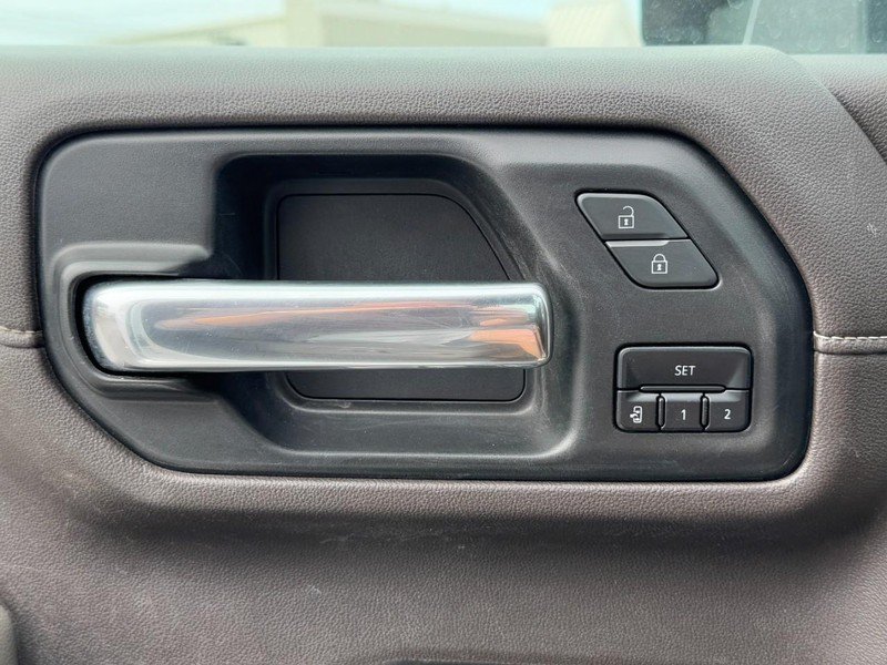Used 2023 GMC Sierra 2500 SLT w/ SLT Premium Package AWD/4WD image 18