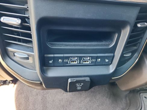 Used 2025 RAM 1500 Limited AWD/4WD image 14