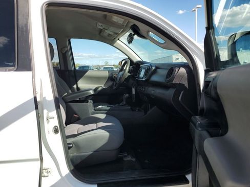 Used 2019 Toyota Tacoma SR image 34