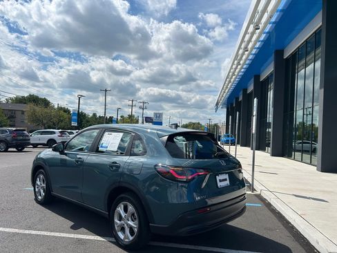 Used 2024 Honda HR-V LX image 31