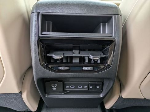 New 2026 Jeep Grand Cherokee Limited AWD/4WD image 22