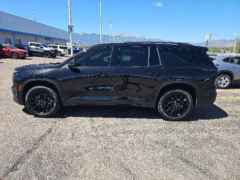 Used 2026 Chevrolet Traverse LT w/ Midnight/Sport Edition AWD/4WD image 7