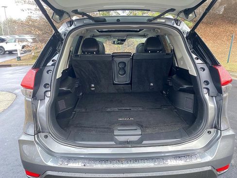 Used 2017 Nissan Rogue SL w/ SL Premium Package image 19