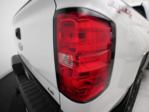 Used 2019 Chevrolet Silverado 1500 W/T AWD/4WD image 28